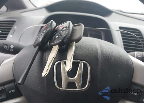 2006 Honda Civic Hybrid from USA, damaged, VIN JHMFA36266S019973